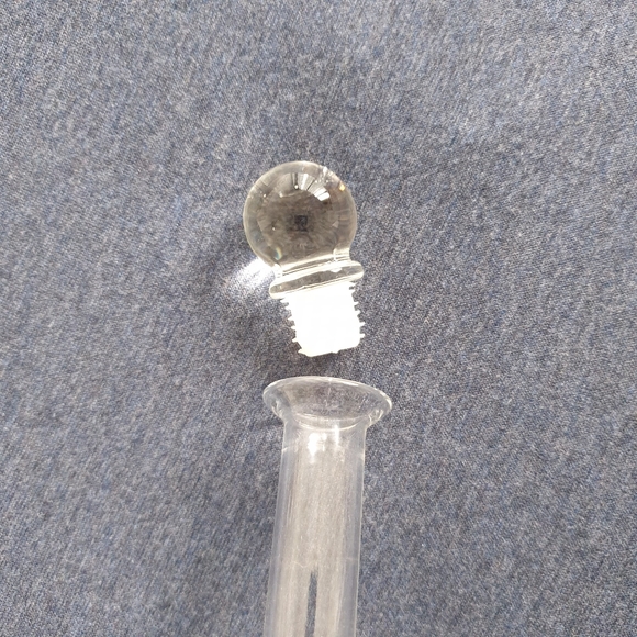 Novelty globe decanter - Picture 5 of 8